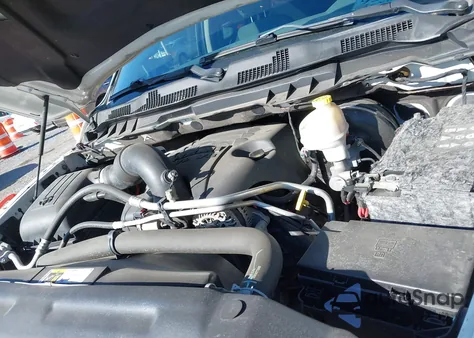 2015 Ram 1500 Express z USA, uszkodzony, nr VIN 1C6RR7KT4FS619797